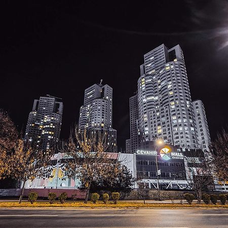 33Rd Floor Twin Apartments In Cevahir Sky City Complex With Pool, Spa, Fitness And Parking Included In Price Skopje Esterno foto
