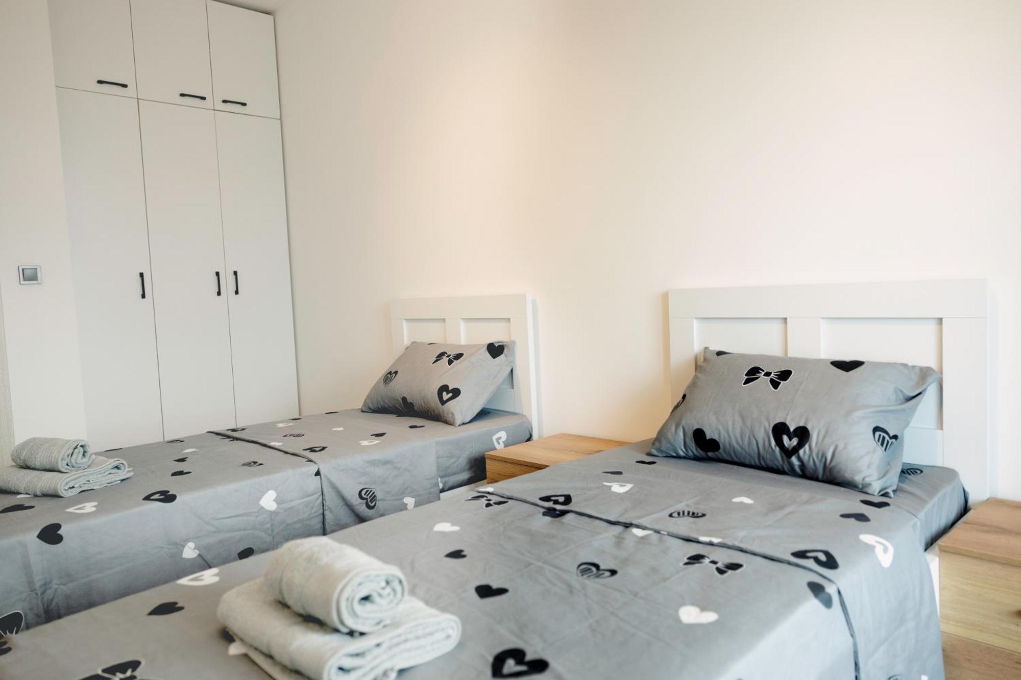 33Rd Floor Twin Apartments In Cevahir Sky City Complex With Pool, Spa, Fitness And Parking Included In Price Skopje Esterno foto