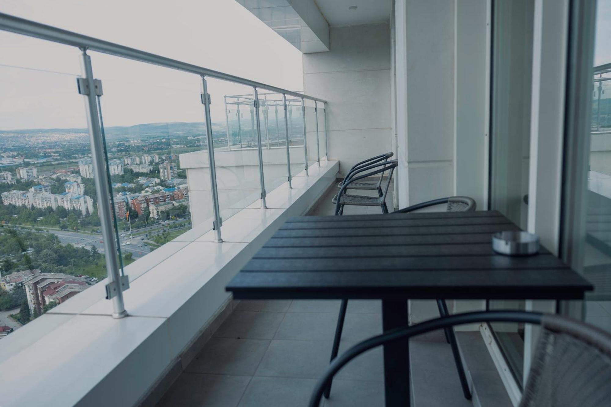 33Rd Floor Twin Apartments In Cevahir Sky City Complex With Pool, Spa, Fitness And Parking Included In Price Skopje Esterno foto