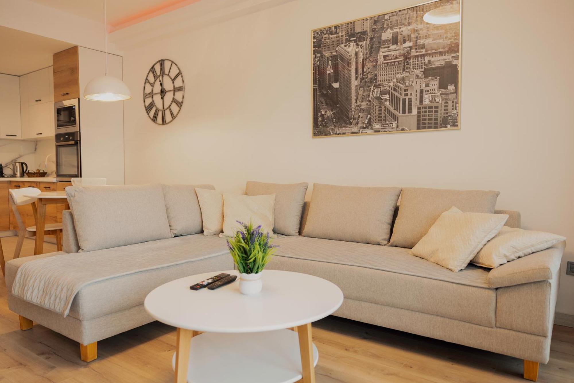 33Rd Floor Twin Apartments In Cevahir Sky City Complex With Pool, Spa, Fitness And Parking Included In Price Skopje Esterno foto